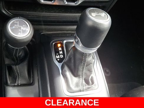 Used 2024 Jeep Wrangler High Altitude AWD/4WD image 15