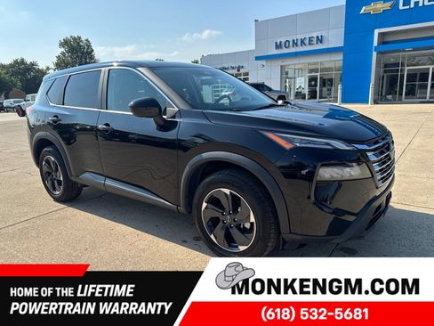 Used 2024 Nissan Rogue SV FWD image 1