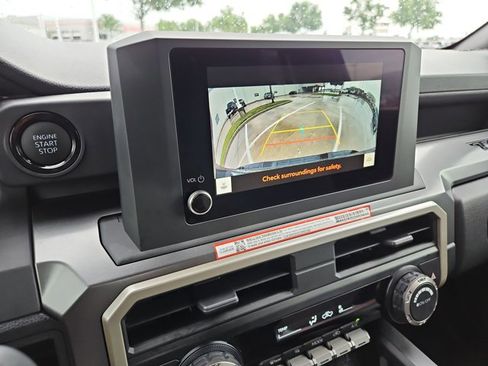 Certified 2025 Toyota Tacoma SR5 AWD/4WD image 13