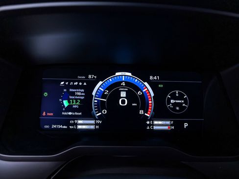 Used 2024 Toyota Tundra Limited AWD/4WD image 36