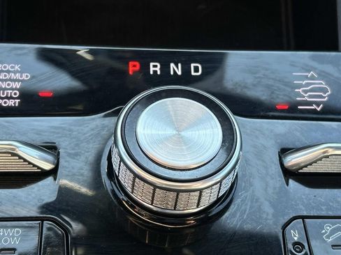 Used 2023 Jeep Grand Cherokee Overland w/ Advanced Protech Group III AWD/4WD image 37