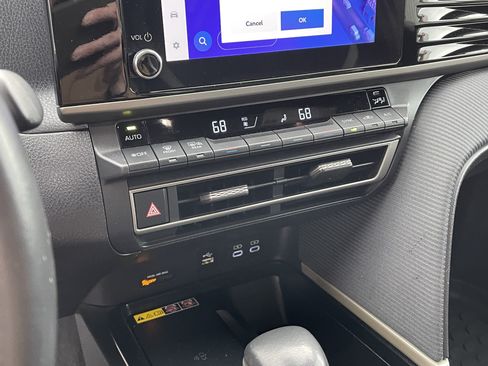 Certified 2025 Toyota Camry SE FWD image 23