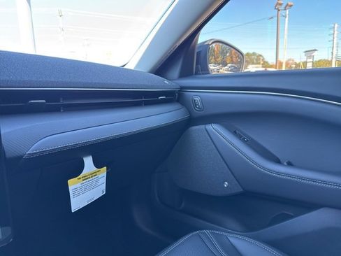 New 2025 Ford Mustang Mach-E Premium image 34