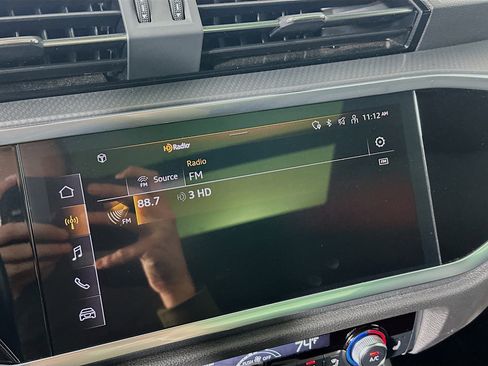 Used 2024 Audi Q3 2.0T Premium image 19