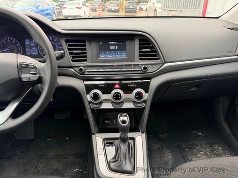 Used 2019 Hyundai Elantra SE w/ Cargo Package FWD image 23