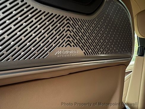 Used 2025 Land Rover Range Rover Long Wheelbase Autobiography AWD/4WD image 15