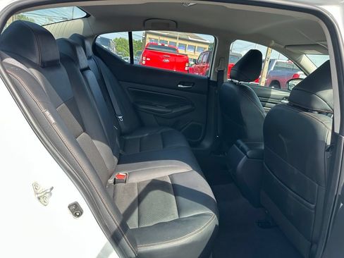 Used 2022 Nissan Altima 2.5 SR FWD image 18