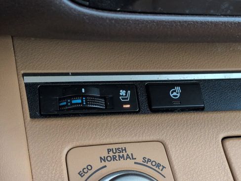 Used 2016 Lexus ES 350 w/ Navigation System Package FWD image 23