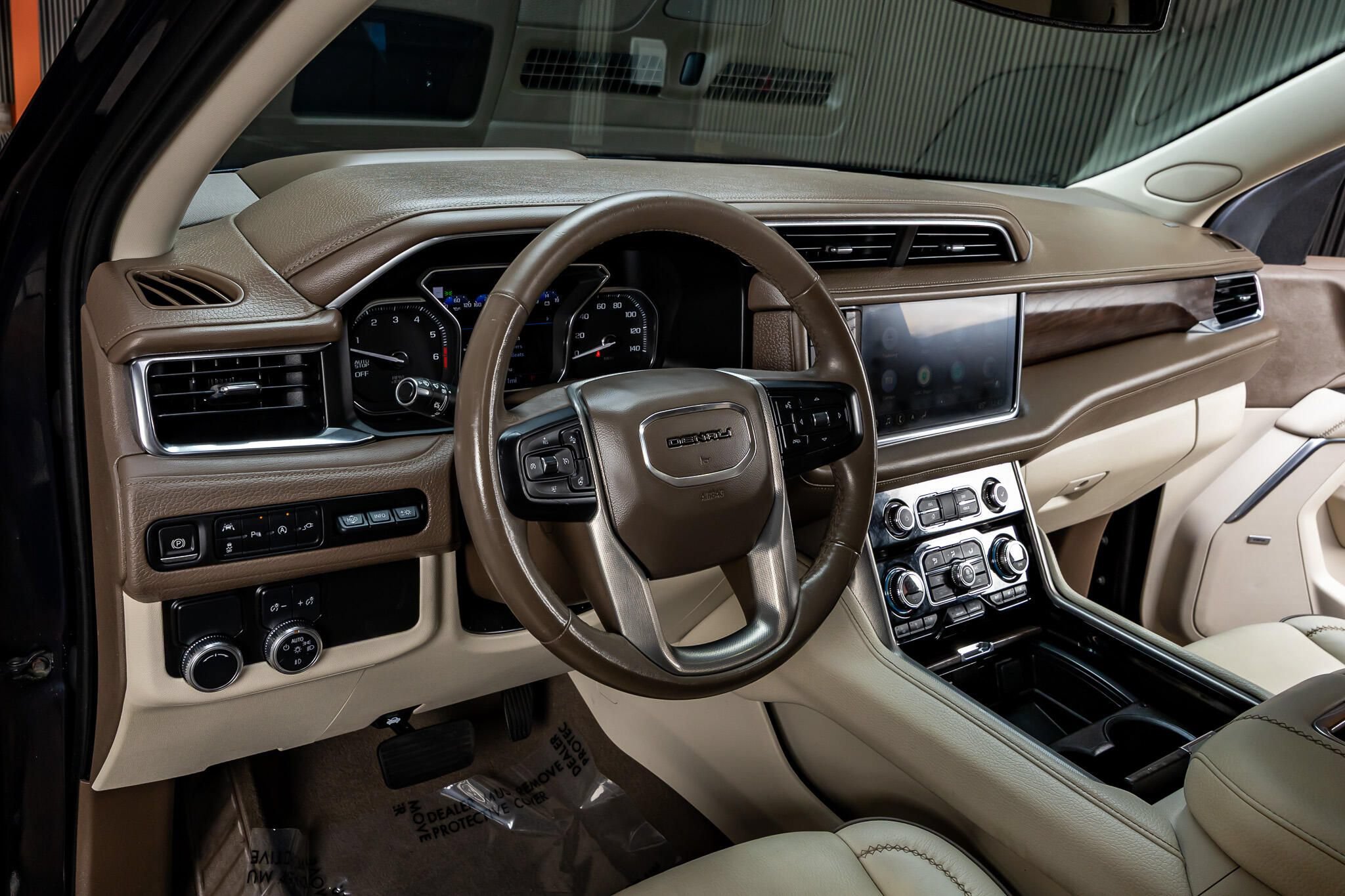 Used 2021 GMC Yukon XL Denali RWD image 13