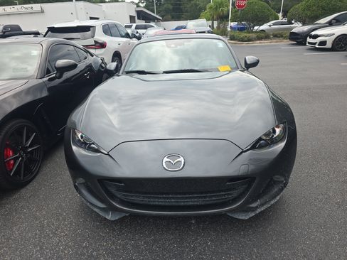 Used 2021 MAZDA MX-5 Miata RF Grand Touring RWD image 2