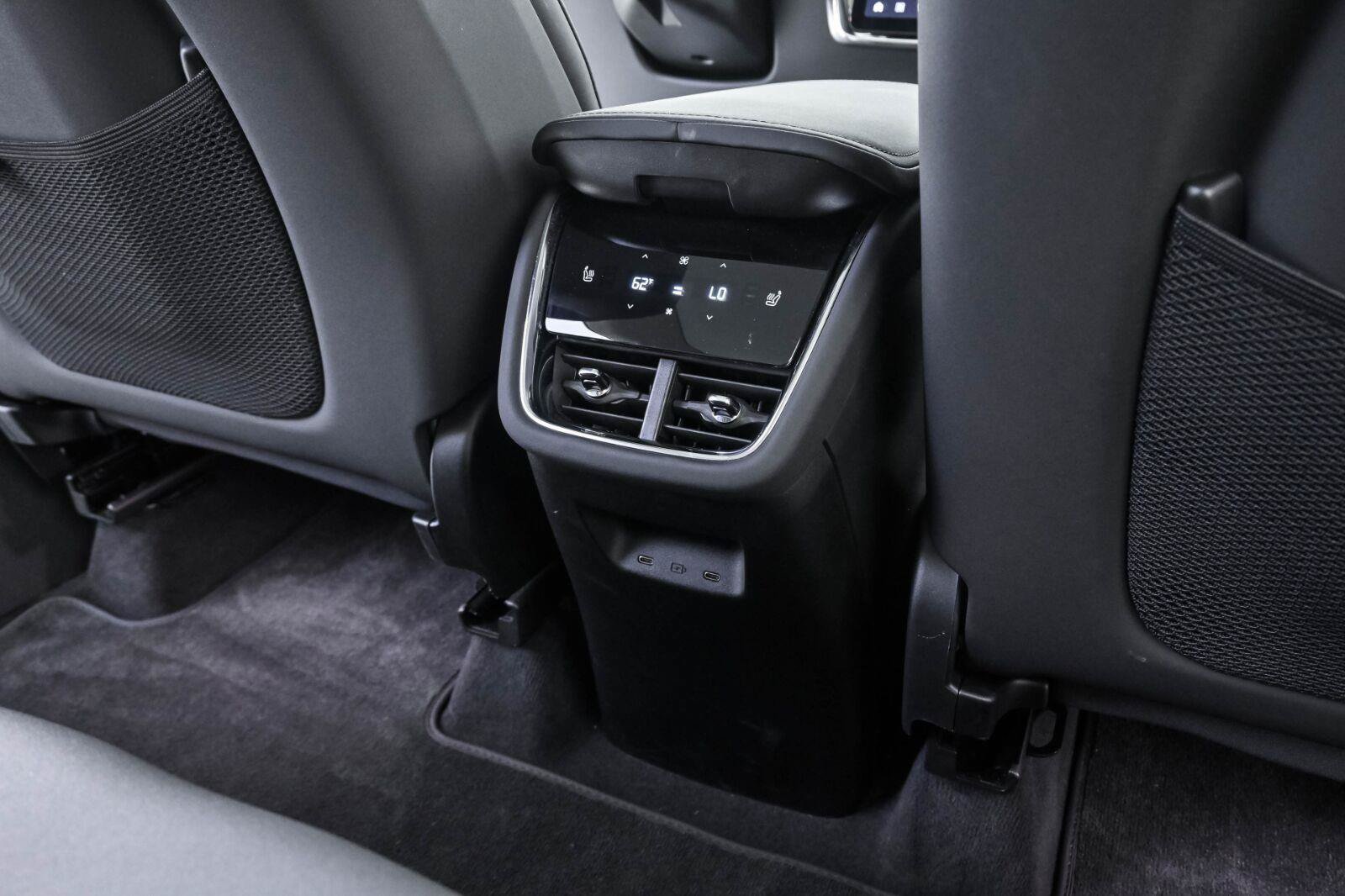 Certified 2025 Volvo EX90 Plus AWD/4WD image 18
