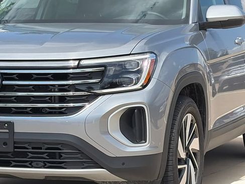 Used 2026 Volkswagen Atlas SE FWD image 4