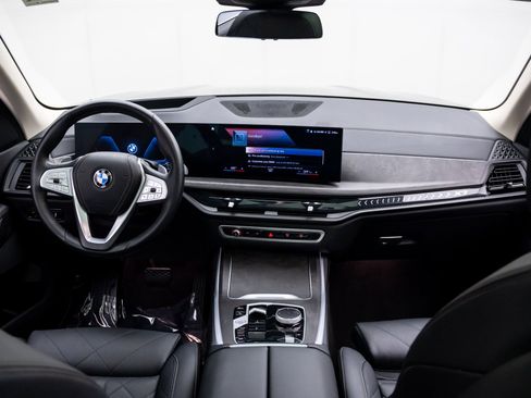 Certified 2023 BMW X7 xDrive40i w/ Climate Comfort Package AWD/4WD image 10