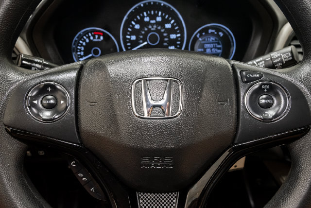 Used 2021 Honda HR-V LX image 12