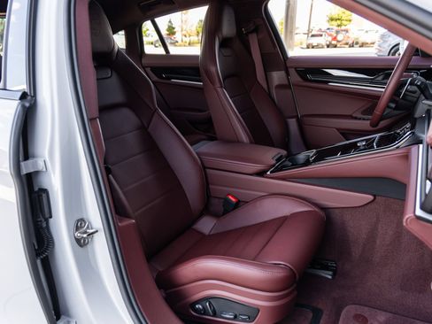 Certified 2026 Porsche Panamera RWD image 48