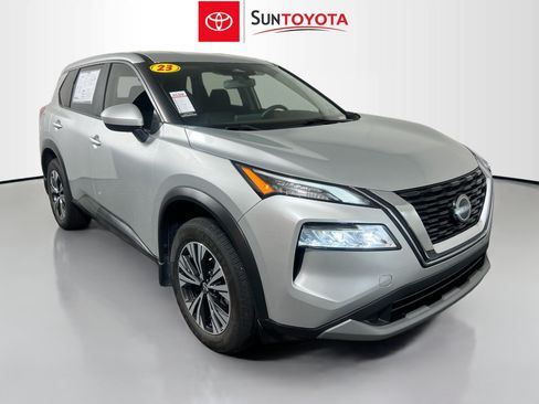 Used 2023 Nissan Rogue SV FWD image 1