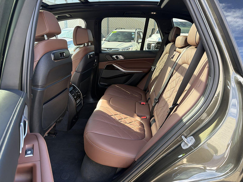 Used 2025 BMW X5 xDrive40i AWD/4WD image 25
