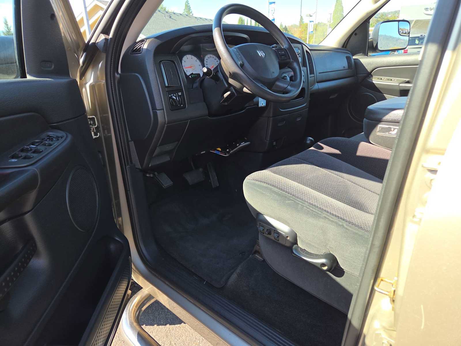 Used 2004 Dodge Ram 1500 Truck SLT AWD/4WD image 10