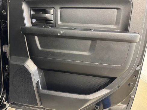 Used 2015 RAM 2500 Tradesman w/ Chrome Appearance Group image 24