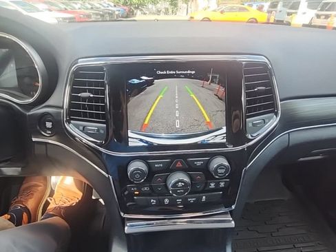 Used 2019 Jeep Grand Cherokee Limited AWD/4WD image 10