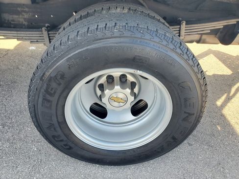 Used 2019 Chevrolet Express 3500 w/ Power Convenience Package image 23