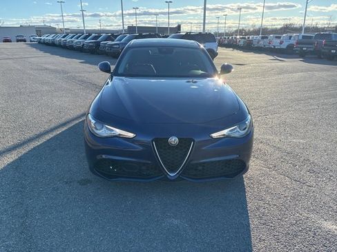 Used 2019 Alfa Romeo Giulia Ti Sport w/ Quick Order Package 22U Sport image 8