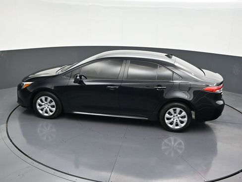 Used 2025 Toyota Corolla LE image 15