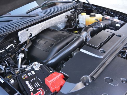 Used 2016 Ford Expedition Limited image 38