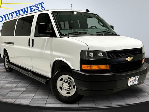 Used 2023 Chevrolet Express 3500 LS image 3