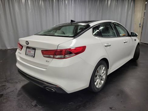 Used 2016 Kia Optima EX w/ Premium Package image 9