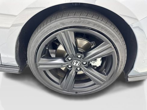 Used 2025 Honda Accord Sport image 81