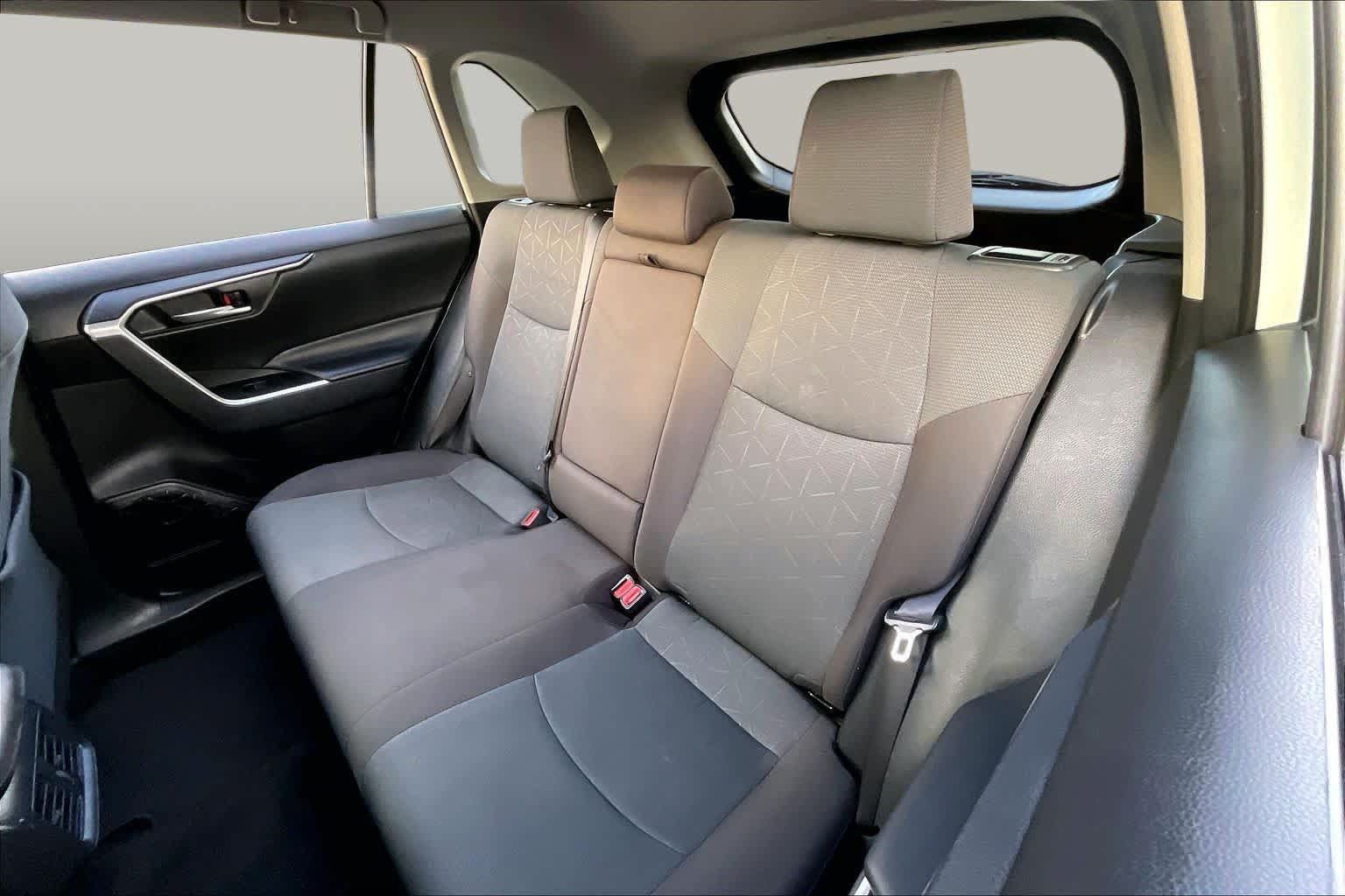 Used 2025 Toyota RAV4 XLE w/ Weather Package FWD image 19