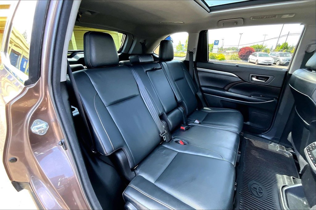 Used 2018 Toyota Highlander Limited Platinum AWD/4WD image 20