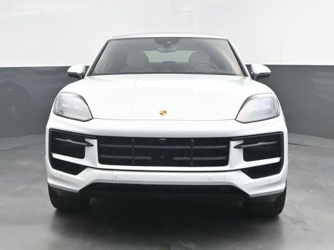 Certified 2025 Porsche Cayenne Coupe AWD/4WD image 10