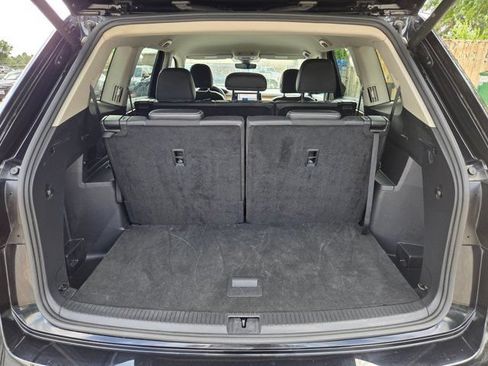 Used 2025 Volkswagen Atlas SE FWD image 7