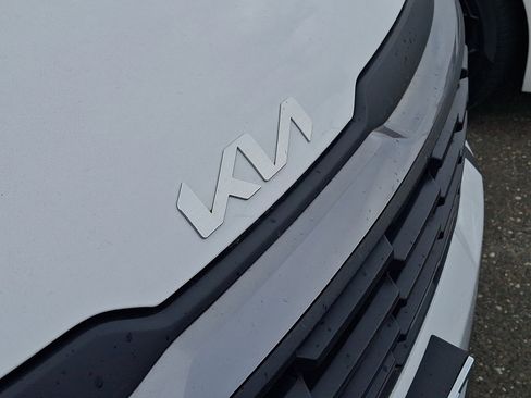 New 2026 Kia Sportage LX FWD image 5