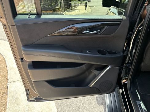 Used 2016 Cadillac Escalade ESV Platinum AWD/4WD image 33