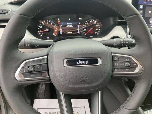 Used 2025 Jeep Compass Limited AWD/4WD image 14