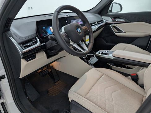 Used 2025 BMW X1 xDrive28i w/ Convenience Package image 4
