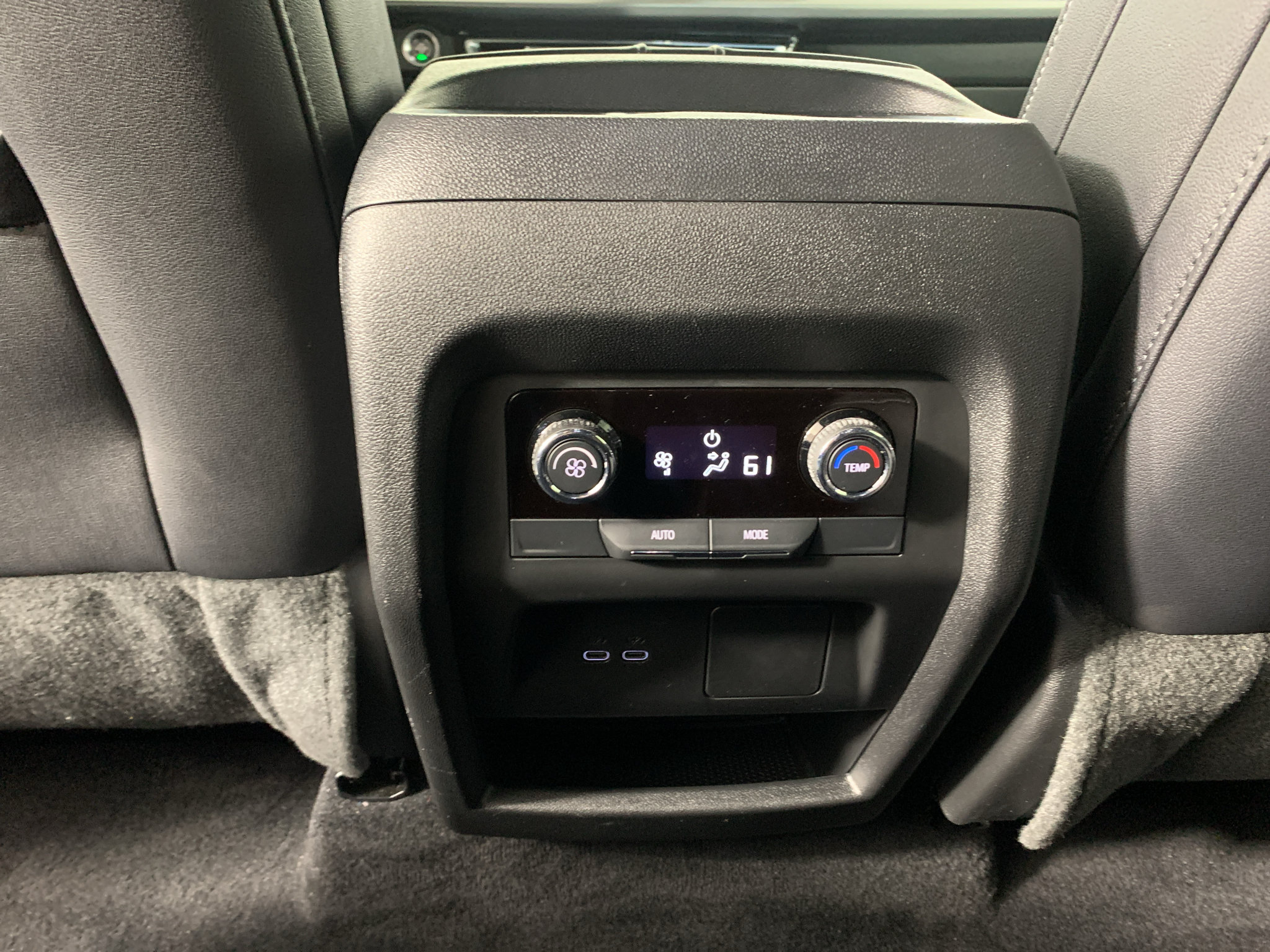 Used 2026 Chevrolet Traverse LT FWD image 30