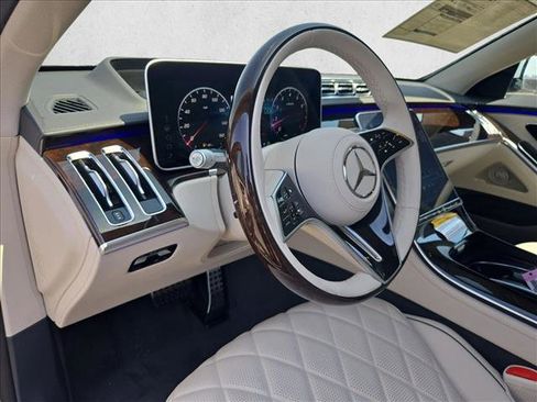 New 2026 Mercedes-Benz S 580 4MATIC Sedan image 3