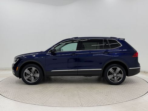 Used 2021 Volkswagen Tiguan SEL AWD/4WD image 2