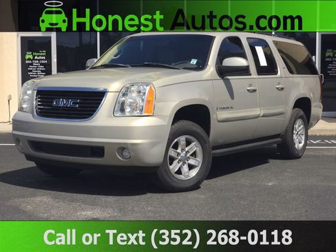 Used 2007 GMC Yukon XL SLT w/ SLT Preferred Equipment Group image 1