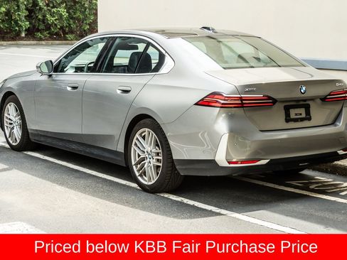 Used 2024 BMW 540i xDrive AWD/4WD image 5