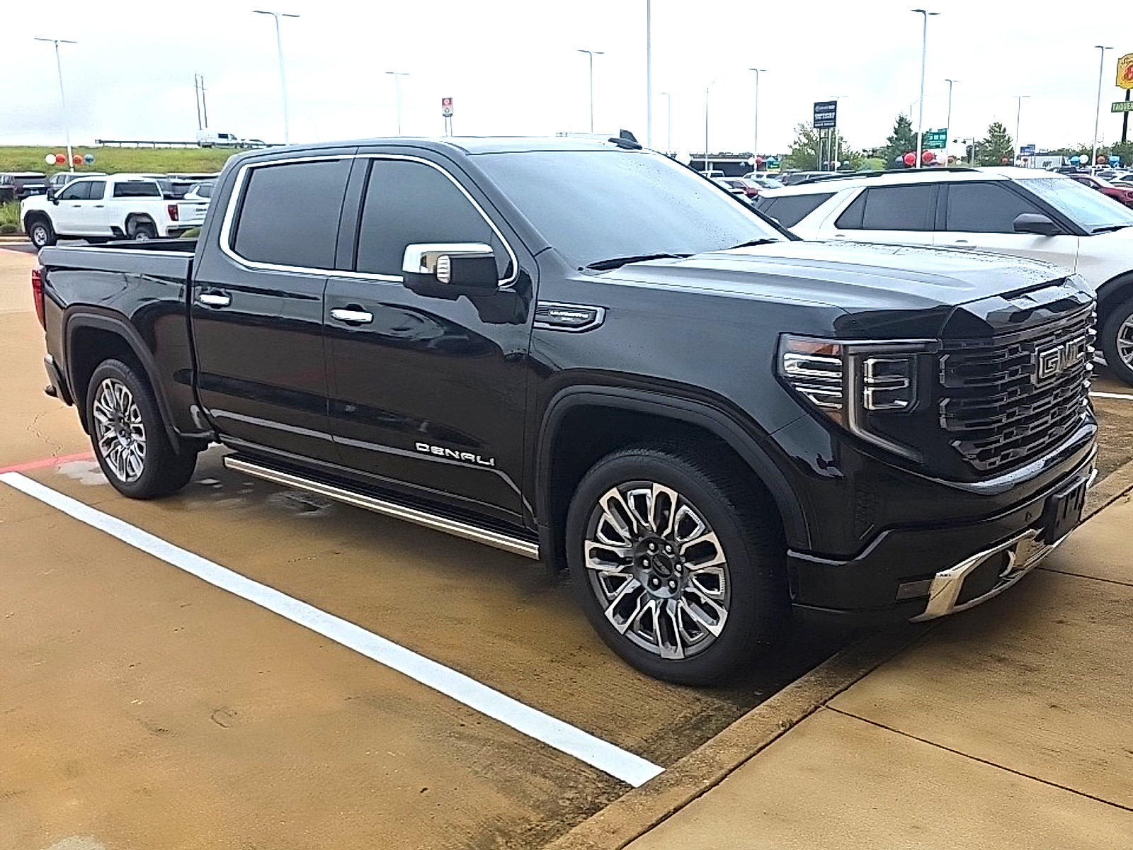 Used 2026 GMC Sierra 1500 Denali Ultimate AWD/4WD image 9