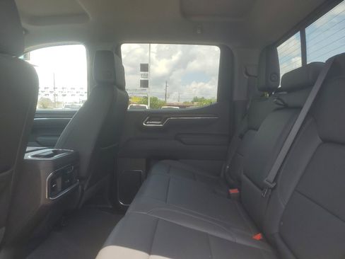 Used 2025 GMC Sierra 1500 SLT AWD/4WD image 12
