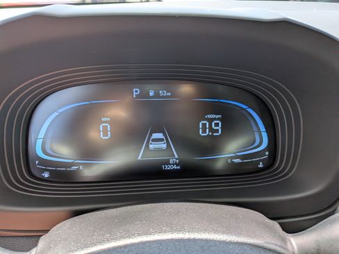 Used 2024 Hyundai Venue SEL FWD image 23