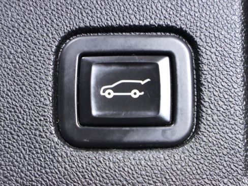 Used 2021 Chevrolet Equinox LT image 31