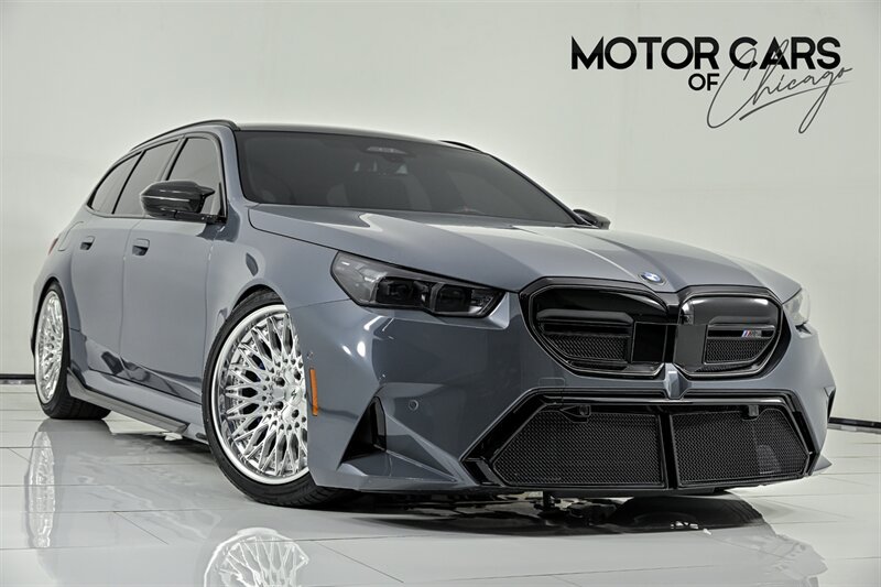 Used 2026 BMW M5 Touring AWD/4WD image 1