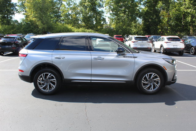 Certified 2023 Lincoln Corsair AWD image 2